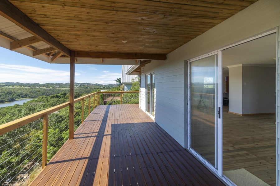 3 Bedroom Property for Sale in Kleinemonde Eastern Cape